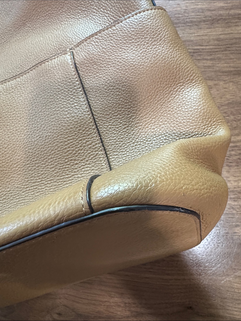 Henri Bendel bag - Picture 12 of 16